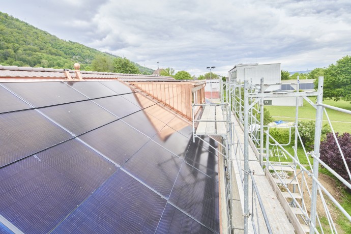 Mise en place d'une installation photovoltaïque et d'une isolation thermique supplémentaire